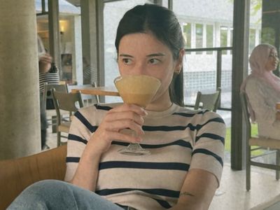 Selebgram Iris Wullur Hobi Kulineran dan Foto-foto Makanan Enak