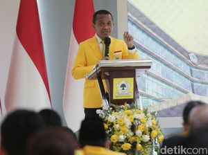 Video Guyon Bahlil Saat Mik Bermasalah di Rakernas Golkar: Belum Dapat Gas Video Guyon Bahlil Saat Mik Bermasalah di Rakernas Golkar: Belum Dapat Gas