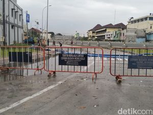Banjir Menerjang, 1 Ruas Jalan di Simpang Joglo Solo Ditutup Banjir Menerjang, 1 Ruas Jalan di Simpang Joglo Solo Ditutup