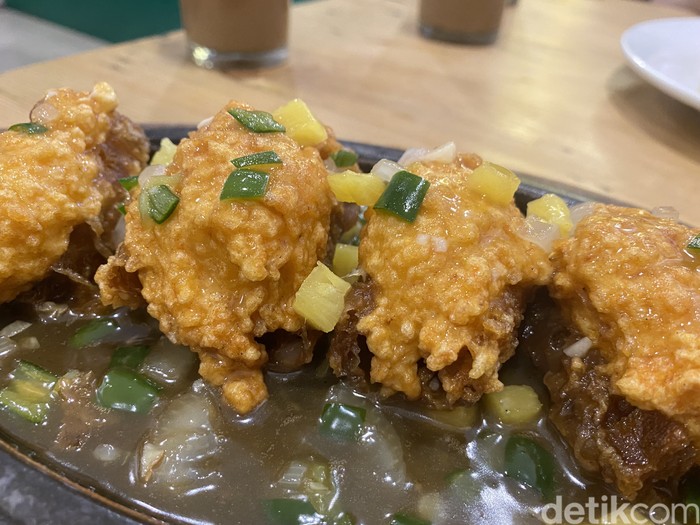 Gurih Juicy! Nasi Hainam Bebek Panggang Ini Ada di Bekasi