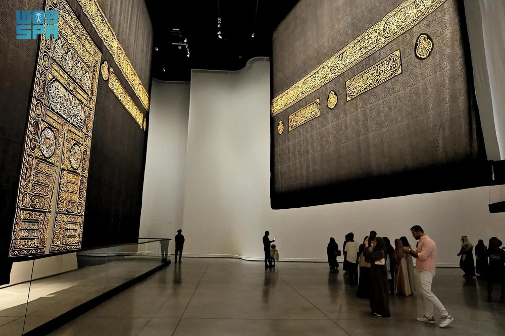 Keindahan Kiswah Ka'bah Dipamerkan untuk Pertama Kalinya di Luar Makkah dalam Islamic Arts Biennale 2025