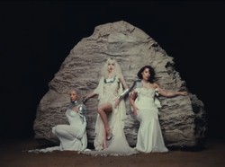 Video: Pernyataan Pihak Oscar soal Penampilan Doja Cat, Lisa dan RAYE