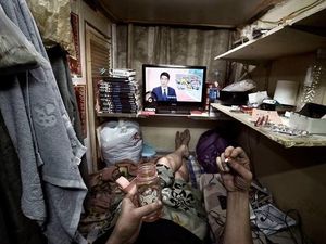 Potret Kontrakan Super Sempit, Cuma Cukup untuk Rebahan Saja