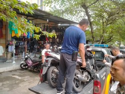 Aksi Kejar-kejaran di Lombok Timur, Pencuri Ayam Tabrak Pelajar