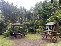 Rene Cafe: Asrinya Kafe Nuansa Puncak yang Tersembunyi di Jakarta Timur