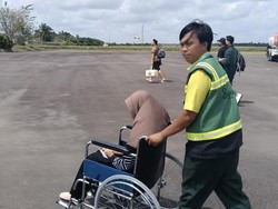 Siswi Korban Bullying Tiba di Beltim, Keluarga Minta Doa-Proses Hukum Lanjut