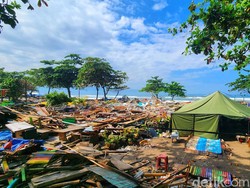 Penghuni Tenda di Pesisir Citepus Mulai Terserang Penyakit