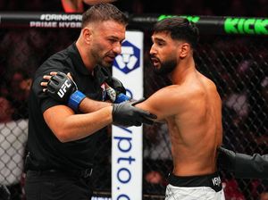 Mantan Lawan Jeka Saragih Kalah TKO dalam 19 Detik di UFC 312 Mantan Lawan Jeka Saragih Kalah TKO dalam 19 Detik di UFC 312