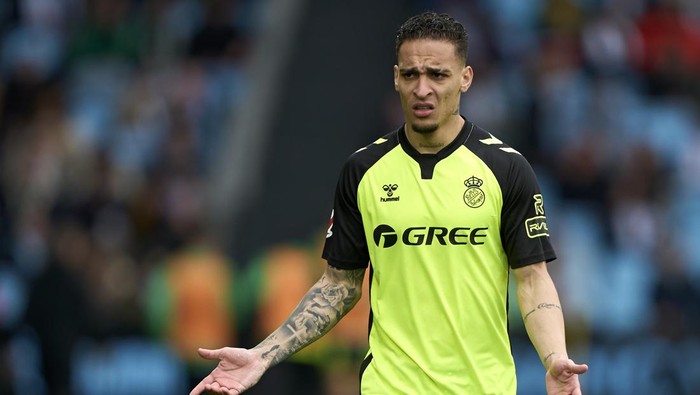 Antony Matheus dos Santos of Real Betis Balompie reacts during the La Liga EA Sports match between RC Celta de Vigo and Real Betis Balompie at Estadio Abanca Balaidos in Vigo, Spain, on February 8, 2025. (Photo by Jose Manuel Alvarez Rey/JAR Sport Images/NurPhoto via Getty Images)