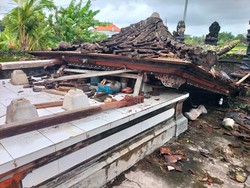 Hujan Angin, Palinggih di Pura Rambut Siwi Tabanan Ambruk