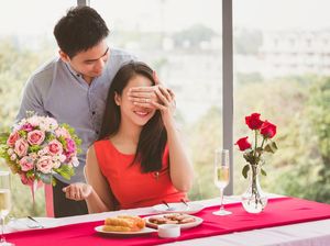Cari Tempat Dinner Romantis & Beli Kado Spesial di Hari Valentine? Tanya Sabrina! Cari Tempat Dinner Romantis & Beli Kado Spesial di Hari Valentine? Tanya Sabrina!
