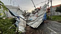 Dampak Angin Kencang di Kota Mojokerto