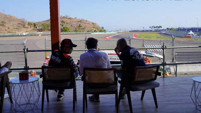 Kategori tiket gres VIP Luxury Tent di MotoGP Mandalika 2025