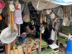 Belajar Kegigihan dari Bu Temu Pedagang Difabel Wicara Pasar Bulu Semarang