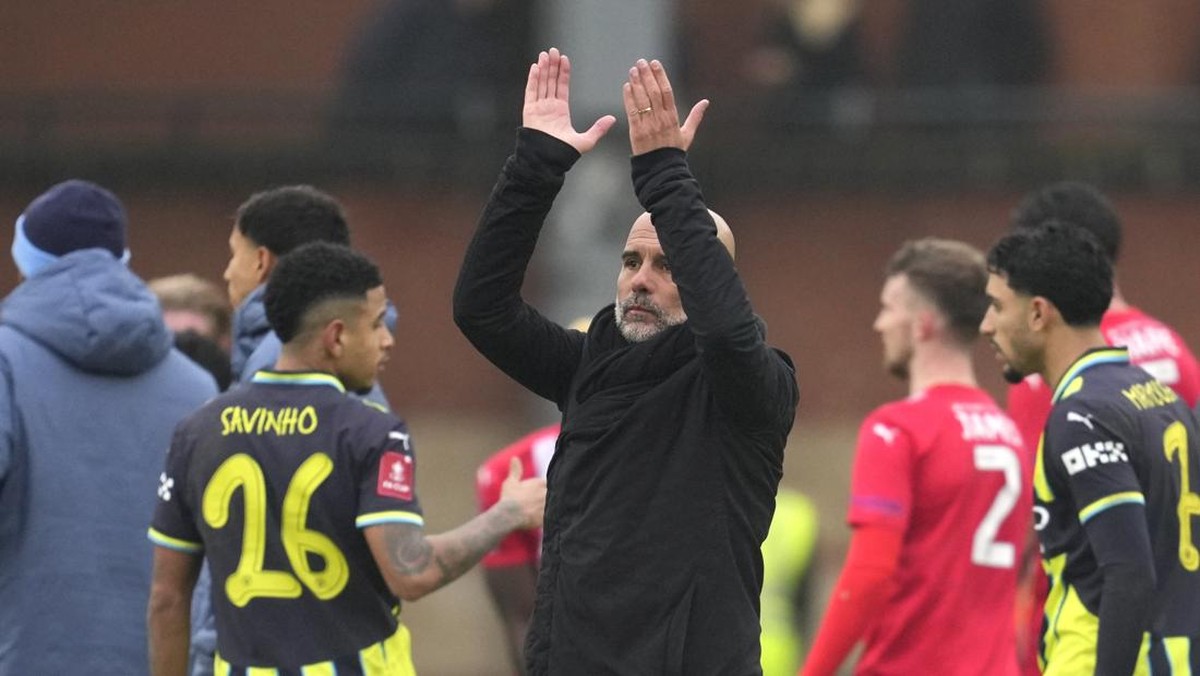 Manajer Manchester City, Pep Guardiola, usai melawan Leyton Orient. (Foto: Kin Cheung/AP)