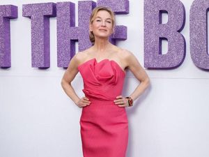 Foto: Comeback Memukau Renee Zellweger di Red Carpet Bridget Jones 4 Foto: Comeback Memukau Renee Zellweger di Red Carpet Bridget Jones 4