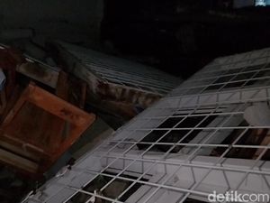 Tiga Kelas di MAN 2 Majalengka Rusak Diterjang Banjir Tiga Kelas di MAN 2 Majalengka Rusak Diterjang Banjir