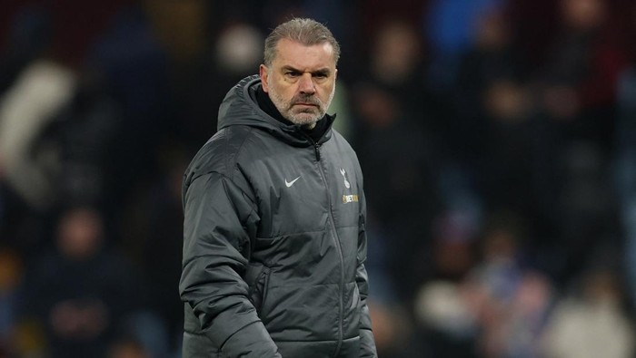 Soccer Football - FA Cup - Fourth Round - Aston Villa v Tottenham Hotspur - Villa Park, Birmingham, Britain - February 9, 2025 Tottenham Hotspur manager Ange Postecoglou reacts after the match REUTERS/Chris Radburn