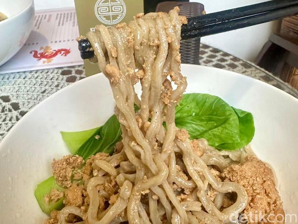 Mulur Gurih Bakmi Ayam Halal di Depok yang Ngumpet di Perumahan