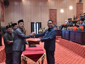 Bupati Fauzi Sebut Ekonomi Sumenep Meningkat Selama 5 Tahun Terakhir Bupati Fauzi Sebut Ekonomi Sumenep Meningkat Selama 5 Tahun Terakhir
