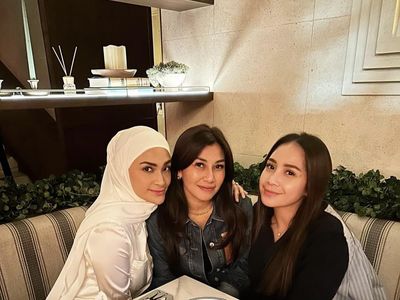 Nisya Ahmad Kompak Kulineran Bareng Nagita Slavina dan Keluarga