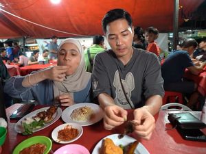 Nycta Gina dan Kinos Puas Makan Nasi Uduk hingga Steak di Sunter Nycta Gina dan Kinos Puas Makan Nasi Uduk hingga Steak di Sunter