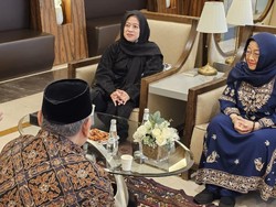 Megawati Tiba di Saudi Didampingi Puan dan Pratama, Bakal Tunaikan Umroh