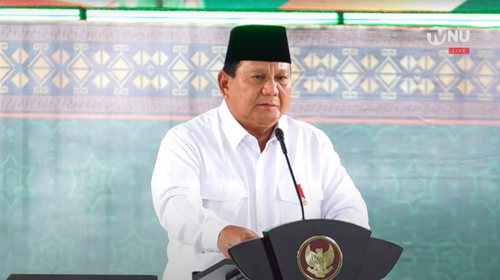 Presiden Prabowo Subianto dalam program Pembukaan Kongres XVIII Muslimat NU di Surabaya, Senin (10/2/2025)