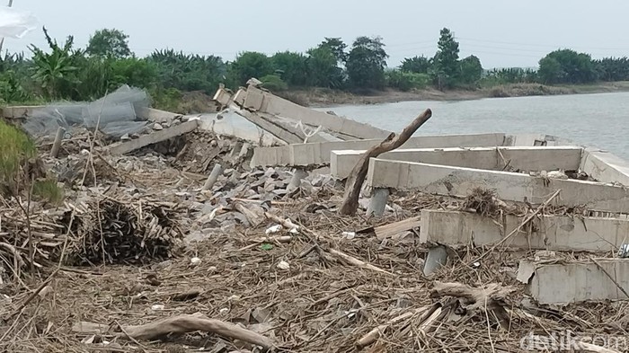 Proyek senilai Rp 40 M di Bojonegoro yang gres seumur jagung, ambruk Proyek senilai Rp 40 M di Bojonegoro yang gres seumur jagung, ambruk