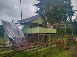 26 Rumah Rusak Diterjang Angin Puting Beliung di Pangkep