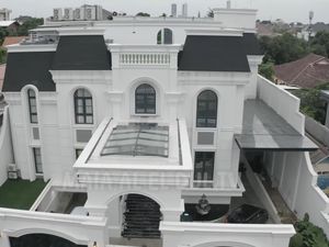 Potret Rumah Sarwendah, Ada Kolam Renang dengan Air Pegunungan