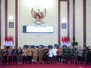 DPRD Medan Umumkan Penetapan Rico-Zaki sebagai Walkot-Wawalkot DPRD Medan Umumkan Penetapan Rico-Zaki sebagai Walkot-Wawalkot