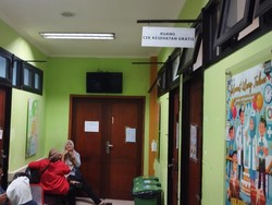 Cek Kesehatan Gratis di Puskesmas Cipayung Layani Periksa Kanker Payudara-Usus