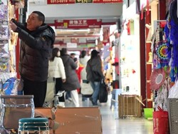 Video: Pedagang China Tak Takut dengan Kebijakan Tarif Impor 50% Trump