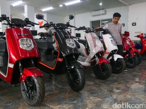 Subsidi Motor Listrik Masih Digantung, Kapan Berlakunya? Subsidi Motor Listrik Masih Digantung, Kapan Berlakunya?