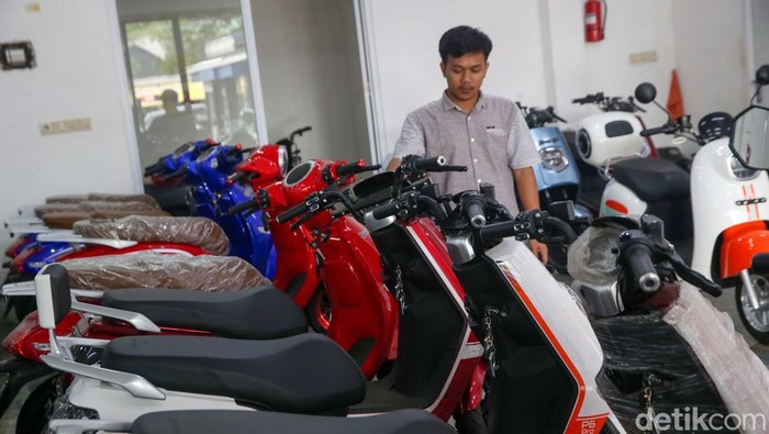 Angin Segar Subsidi Motor Listrik di Indonesia Subsidi Rp 7 juta per unit untuk pembelian sepeda motor listrik sudah berjalan selama 2024. Rencananya jadwal itu akan diperpanjang pada 2025.