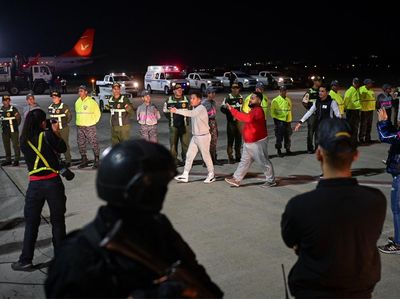 Detik-detik AS Deportasi Imigran Ilegal ke Venezuela