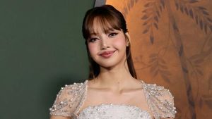 7 Gaya Anggun Lisa BLACKPINK Bak Princess di Premiere The White Lotus 3