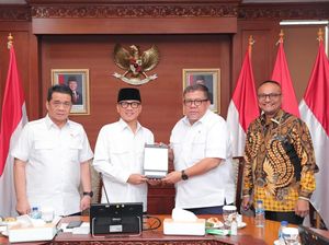 Wamen PKP-Mendes Jajaki Kerja Sama Bangun 2 Juta Rumah di Desa-Pesisir Wamen PKP-Mendes Jajaki Kerja Sama Bangun 2 Juta Rumah di Desa-Pesisir