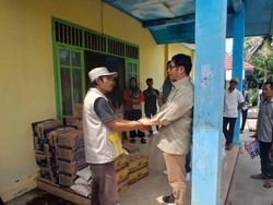 Legislator Gerindra Salurkan Bantuan untuk Korban Banjir di Lampung Timur