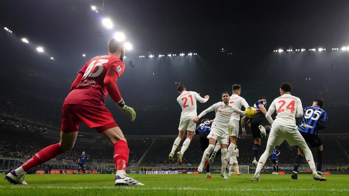 Mome gol pertama Inter Milan ke gawang Fiorentina. (Foto: Inter via Getty Images/Mattia Ozbot - Inter)