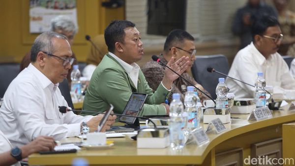 Momen Menteri ATR Raker dengan Komite 1 DPD RI