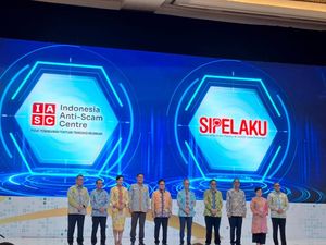 OJK Bentuk Anti-Scam Center, Uang Korban Penipuan Bisa Kembali OJK Bentuk Anti-Scam Center, Uang Korban Penipuan Bisa Kembali