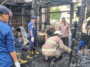3 Sales Asal Pemalang Tewas dalam Kebakaran Kafe dan Homestay di Lamongan 3 Sales Asal Pemalang Tewas dalam Kebakaran Kafe dan Homestay di Lamongan
