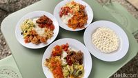 Yummy! Ada Masakan Rumahan China Peranakan di Warteg Kekinian