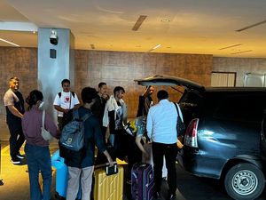Polisi Gagalkan Keberangkatan 15 PMI Ilegal ke Malaysia dan Myanmar di Batam Polisi Gagalkan Keberangkatan 15 PMI Ilegal ke Malaysia dan Myanmar di Batam