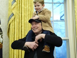 Video: Kritikan Eks Pacar untuk Elon Musk yang Bawa Anak ke Gedung Putih