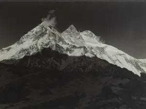 Ngerinya Longsoran Salju di Himalaya