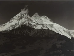 Ngerinya Longsoran Salju di Himalaya