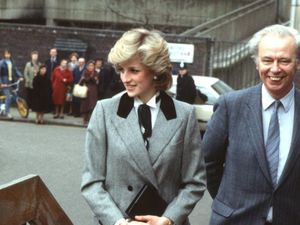 Saat Gaya Blazer Favorit Putri Diana Ditiru Meghan Markle dan Kate Middleton